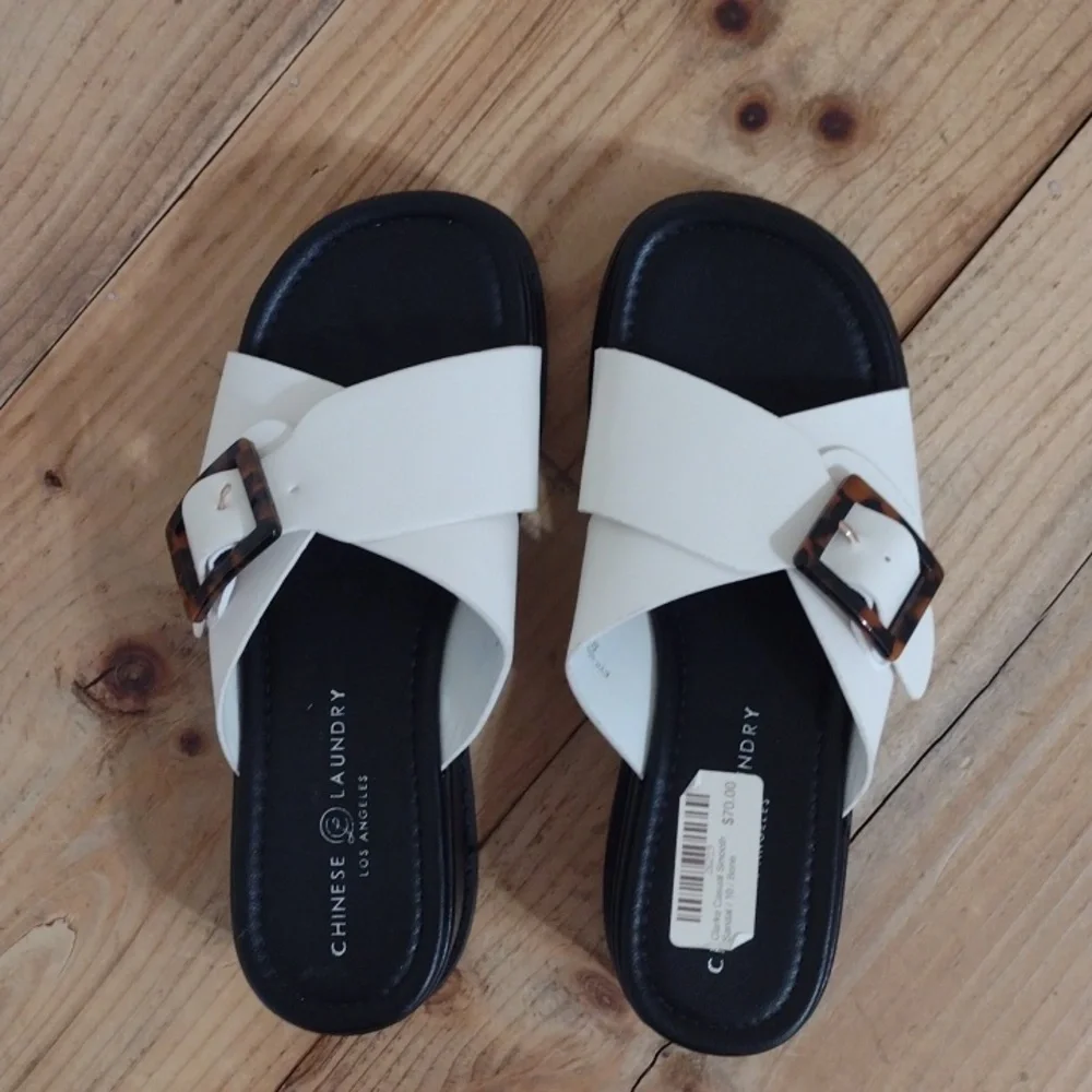 Chinese Laundry Clarke Casual Smooth Sandal in Bone Size 10 NWT